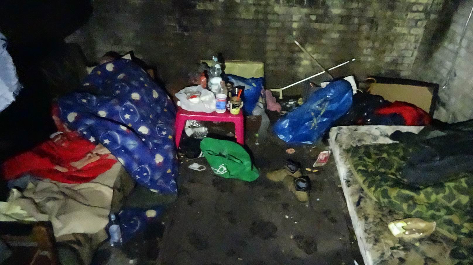 Bezdomni smietnik Warszawa Fundacja ja jestem 2.jpg